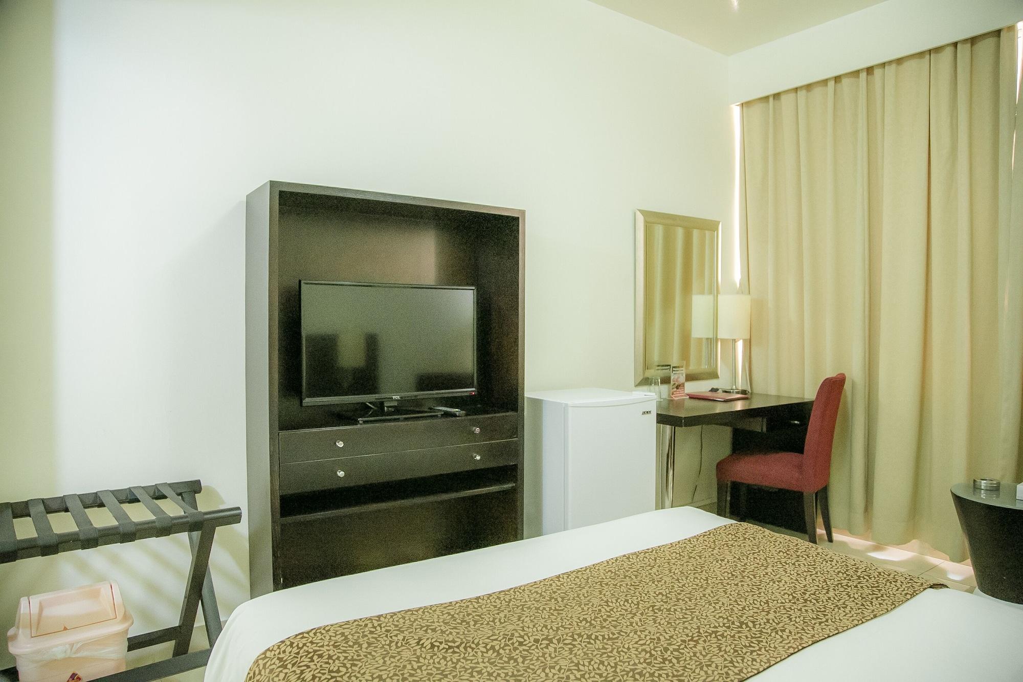 Phoenicia Grand Hotel Dubai Luaran gambar