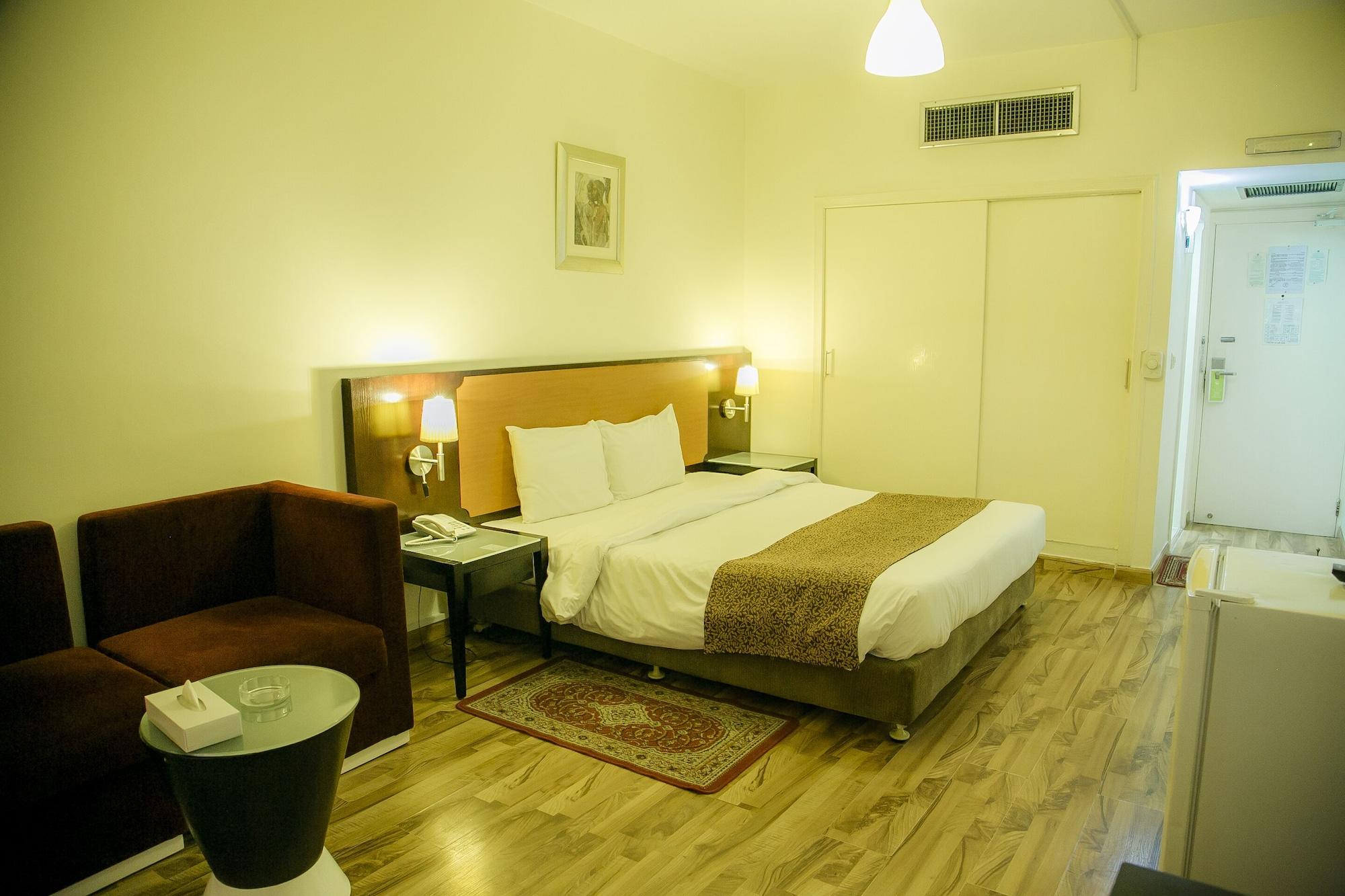 Phoenicia Grand Hotel Dubai Luaran gambar