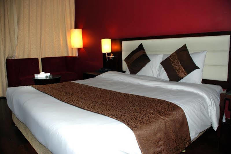 Phoenicia Grand Hotel Dubai Luaran gambar
