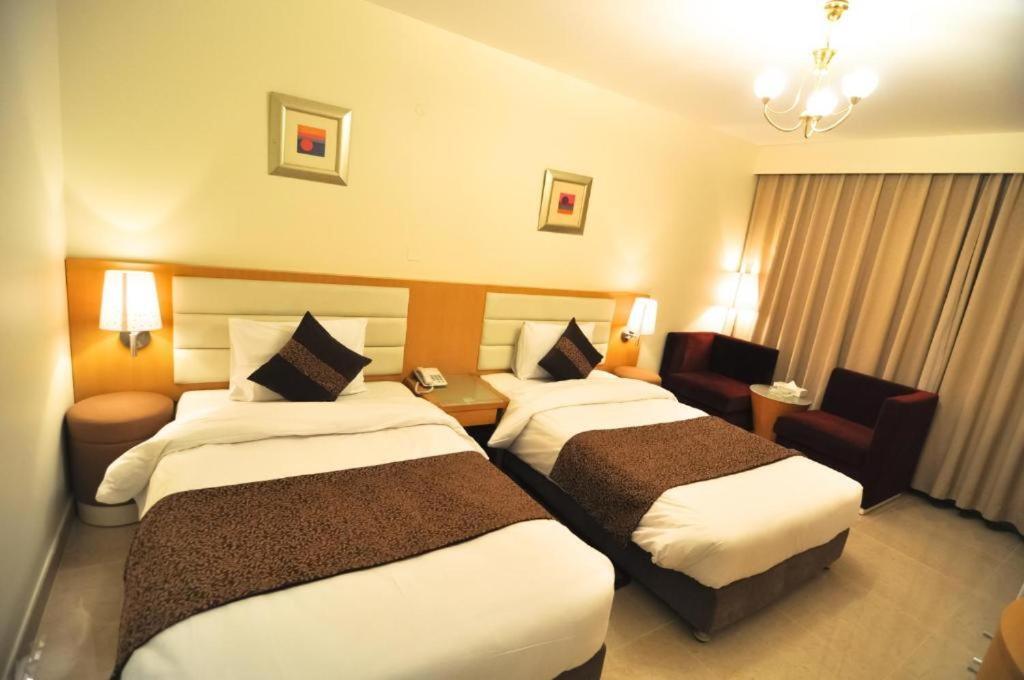 Phoenicia Grand Hotel Dubai Luaran gambar